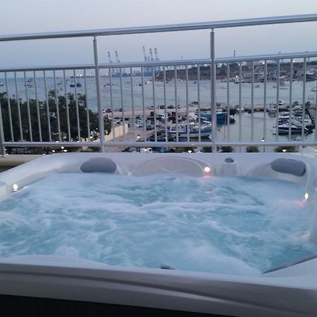 Seagull Penthouse Marsaxlokk Apartment Ngoại thất bức ảnh