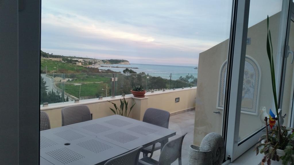 Seagull Penthouse Marsaxlokk Apartment Ngoại thất bức ảnh